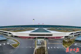 天河机场三跑道6月建成，沿江高铁天河站年底开工，未来可实现空铁联运“一站式”值机图片