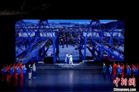 现代京剧《弄潮》北京上演 传统艺术演绎现代图片