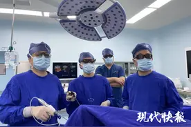 200斤胖哥患肠癌，医生提醒：减少高脂饮食避免久坐图片