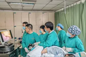 医疗前沿 | 一“炎”不合就要切？这种手术不开刀、不切除，一招治愈阑尾炎！图片
