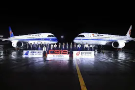 国航南航接收首架C919，多家上市公司分羹大飞机万亿产业链图片