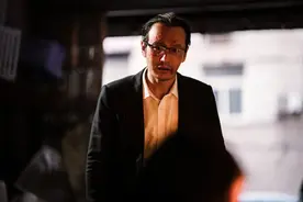 黄晓明：演《戴假发的人》就是要疯狂“突破”自己图片