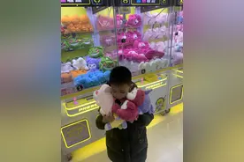 抓娃娃的成就感｜我的快乐寒假图片