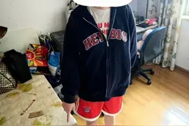 网恋12年英国男友竟是闺蜜假扮 网友：超乎我的想象图片