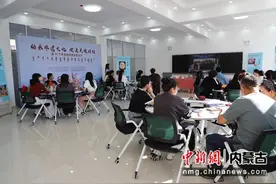 呼和浩特民族学院开展非物质文化遗产进校园活动图片