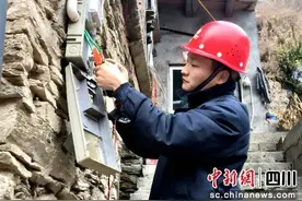 理县供电：把好用电“安全关”让群众温暖过冬图片
