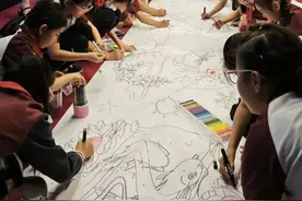 沉浸式体验“万千气象”！松江近百名学生手绘百米画卷图片