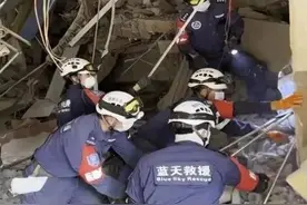 缅甸地震废墟中传来清晰敲击，厦门救援队破拆搜索图片