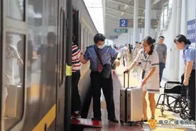 客流高峰到来！国铁南宁局发送旅客预计创历史新高图片