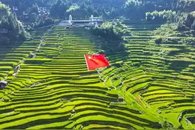 “巴士蹦迪”和“天命人”闯关，“十一”小城玩法更新奇图片