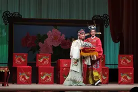 25万观众线上追的青春版《碧玉簪》，精彩在哪？图片