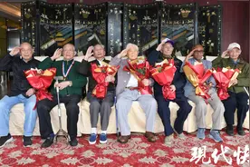 向祖国深情告白，这群均龄超百岁的抗战老兵再赴重阳宴图片