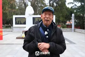 清明将至！日照七旬老兵深情祭英烈图片