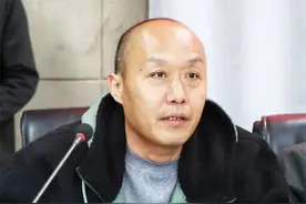 临沂大学教师体验送外卖：每小时收入10元是常态图片