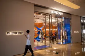 被踢出富时100指数，高管换血，Burberry怎么了？图片