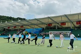 广东举办首届六省区“石榴籽杯”青少年校园足球友谊赛图片