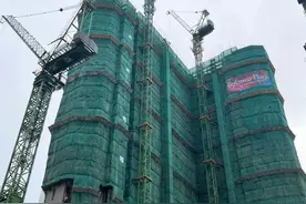 现场全是人！香港楼市爆火，有新盘超额认购达34倍！开发商：大客户限购4套，小客户2套图片