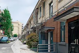 房重建了，邻里却不愿意相见图片