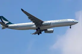国泰航空：多条国际航线已恢复至疫情前水平，暑期长线预订量明显增加图片