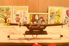 龙泉小学生10幅“涂鸦画”拍出70800元图片
