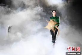 华裳映古建 2025长沙时装周开幕图片
