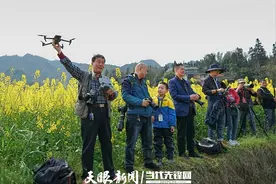 剑河县文联摄影家协会为南明镇油菜花节定格绚烂春景图片