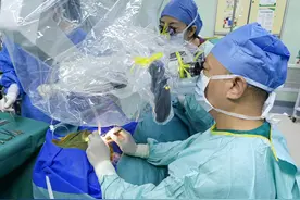人工耳蜗集采政策落地，他们在爱耳日重获新“声”图片