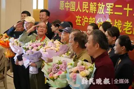 致敬！战场上凯旋的勇士图片