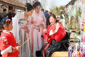 潍坊“网红村”蔡家沟的新鲜事：每周六举办＂文化大集”图片