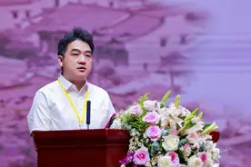 台湾青年讲述长达23年寻根往事：相同姓氏使陌生面孔有如至亲图片