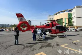 崇阳首例！30分钟跨越170公里 空中120紧急转运61岁急危重症患者图片