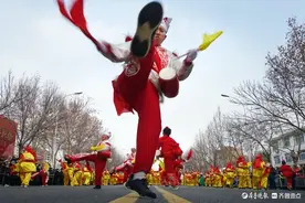俺村俺家年味浓|热闹的街图片