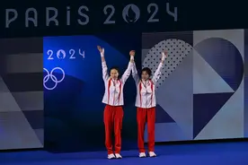 联手摘金！主动担起“姐姐”责任的陈芋汐：我曾告诉全红婵没必要那么着急图片