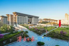 济南大学4名学者入选2024年“全球前0.05%顶尖科学家”图片
