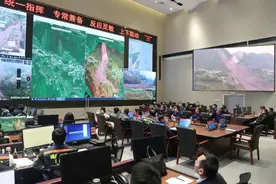 宜宾筠连山体滑坡，各类综合救援力量近千人正紧急救援图片