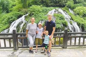 在荆州工作的俄罗斯青年亚历山大：“我亲眼看见了中国农村的发展成就”图片