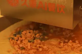 约50万份！煎饼机器人“摊”出惊人业绩图片