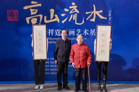 景山公园古建展览上新，观众可赏画听琴图片