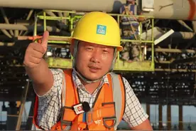 大多数丨烈日下的建筑工：希望孩子看到我建的楼，能为我骄傲图片