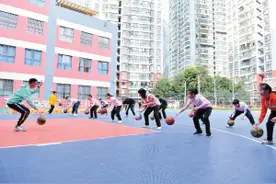 保证每节课间不少于15分钟图片