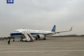 首架包机抵达！首批200名缅甸妙瓦底涉诈犯罪嫌疑人今天陆续押解回国图片
