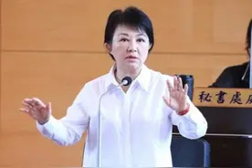 柯建铭要卢秀燕“沉潜当个妈妈就好”，陈智菡：若出自柯文哲之口会怎样图片