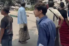 在缅中国商人亲历7.9级地震：逃下楼后发现酒店墙壁开裂，附近一酒店整体垮塌，街头多名伤亡人员被拉走图片