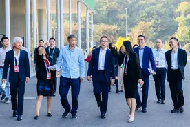 蔡崇信：中国八成科技企业和一半大模型公司都跑在阿里云上图片