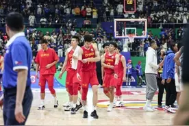 篮球世界杯丨中国男篮盘点：最差战绩、巨大差距；提高自身、别无捷径图片
