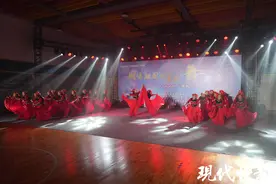 热情共舞，2024年南京玄武区广场舞大赛热闹举行图片