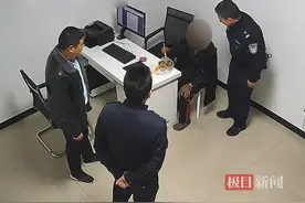 湖北谷城两派出所深夜联动，帮助迷路老人安全回家图片