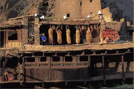 拥有世界上保存最完整的羌族古建筑群 四川这个村入选世界“最佳旅游乡村”图片