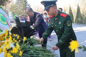 清明祭英烈 丰碑励决心图片