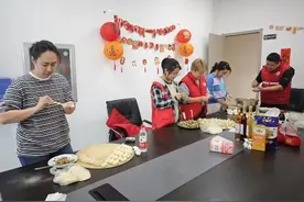 大连市工会送出“新春饺子宴”温暖城市守护者图片